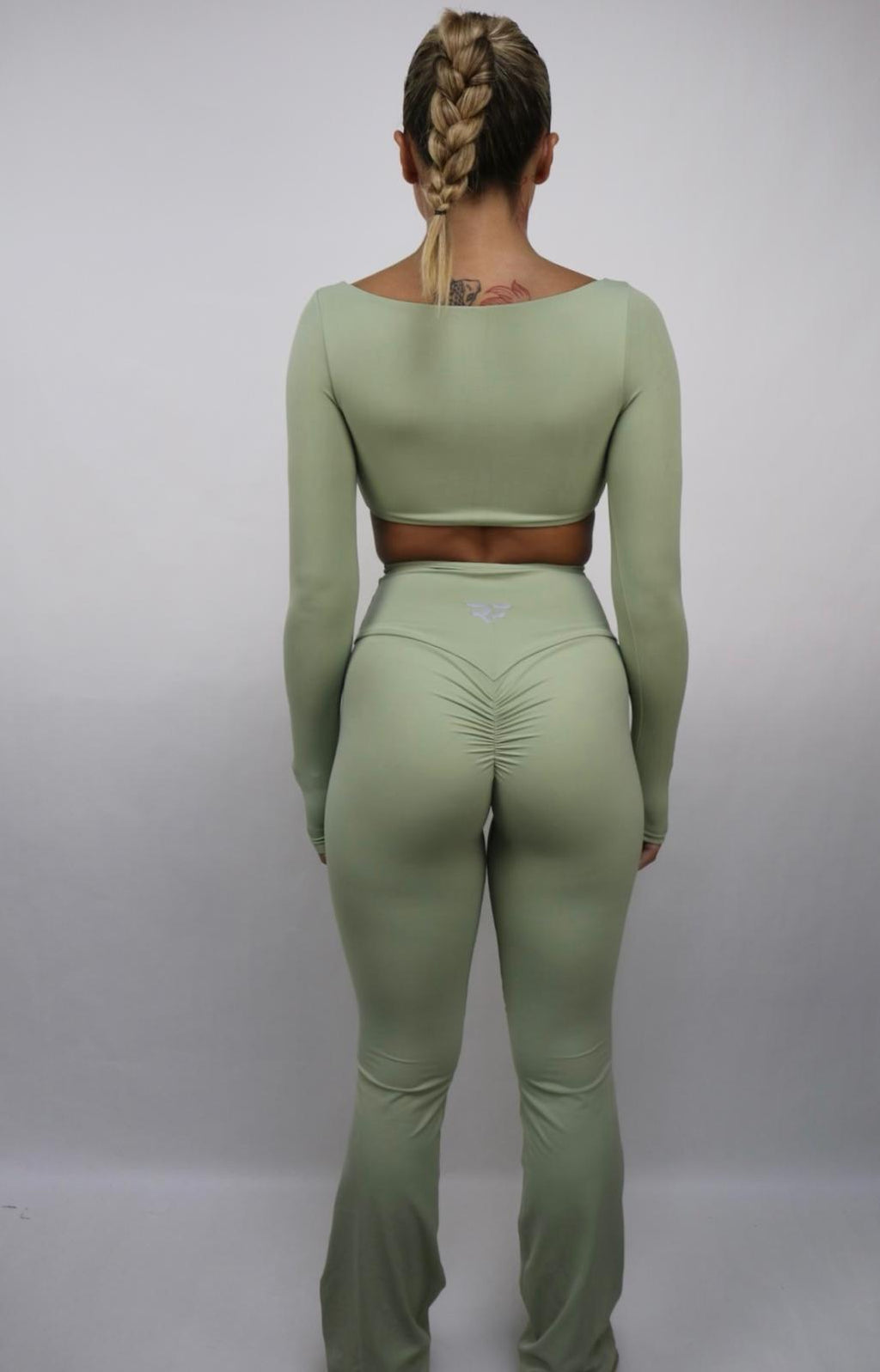 REFLECT Flared leggins/ Crop top